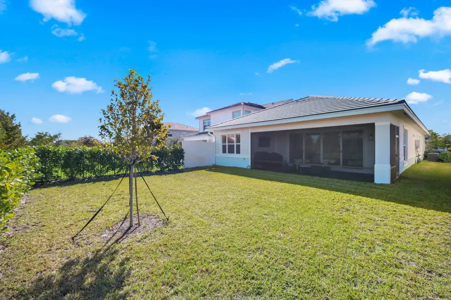 19545 Broad Shore Walk - 56.jpg-SMALL