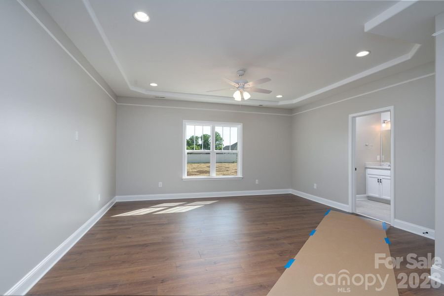 Spacious, unfurnished interior of a new home in , Salisbury (Image 35).