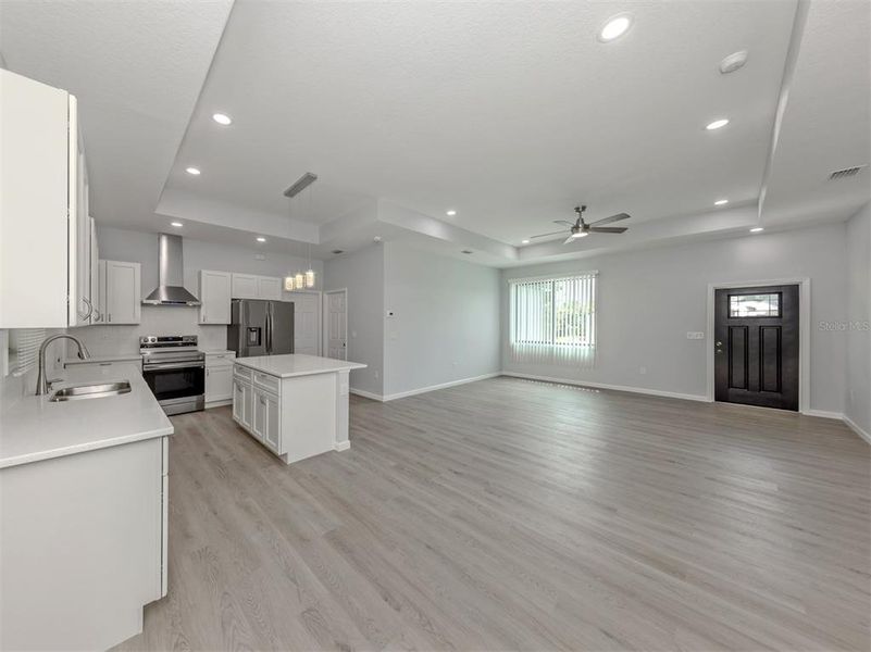 Spacious, unfurnished interior of a new home in , North Port (Image 27).