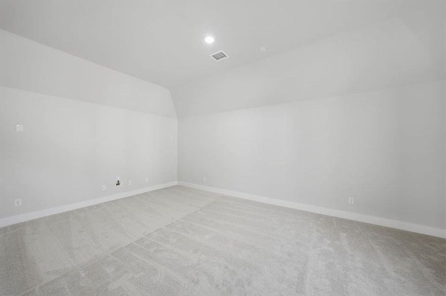Spacious, unfurnished interior of a new home in Inspiration - Paradise Village, St. Paul (Image 41). Spacious, unfurnished interior of a new home in Inspiration - Paradise Village, St. Paul (Image 41).