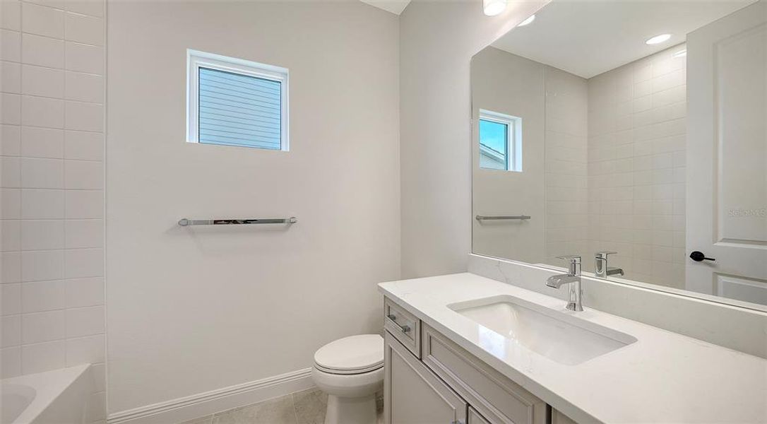 Furnished interior view inside a new home in Palmera, Venice (Image 10).