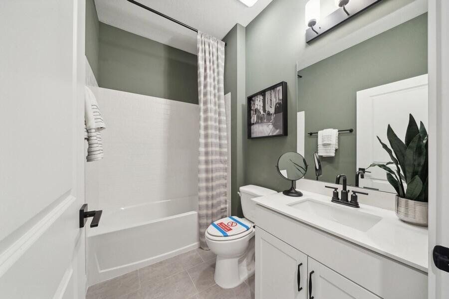 Furnished interior view inside a new home in , Port St. Lucie (Image 34).