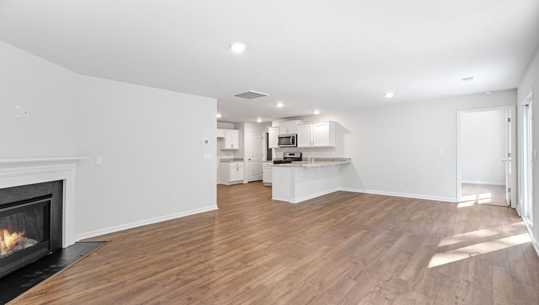 Image 20 representing the Macon by D.R. Horton in Treemont Commons, Wellford, SC.