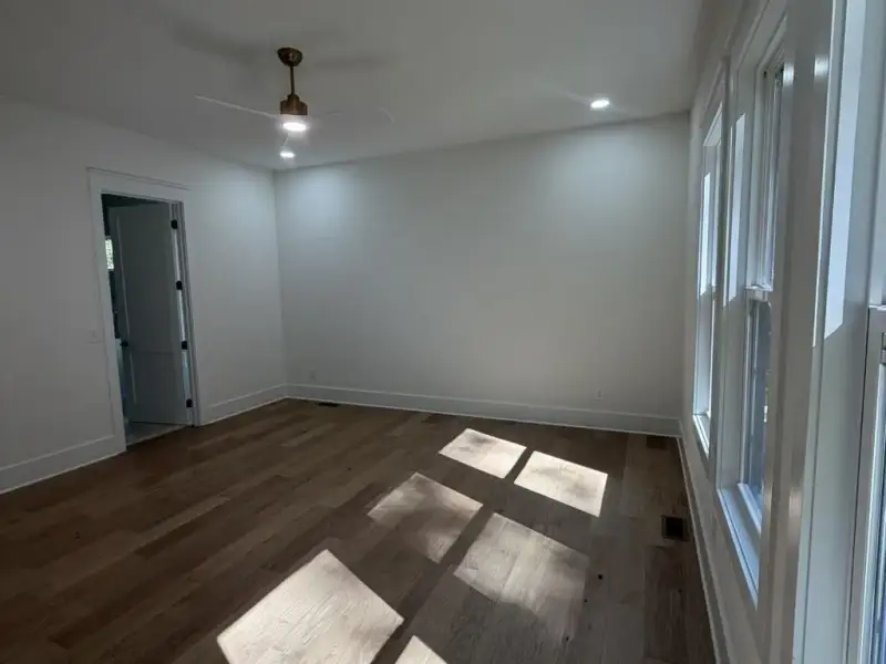Spacious, unfurnished interior of a new home in , Hoschton (Image 21).