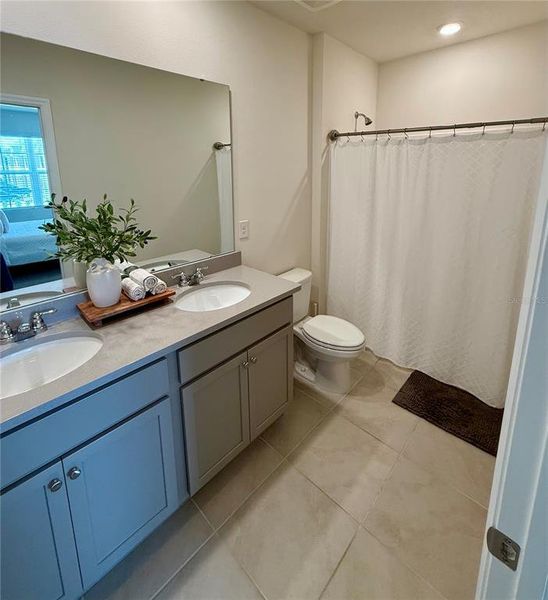 Furnished interior view inside a new home in , Davenport (Image 11).