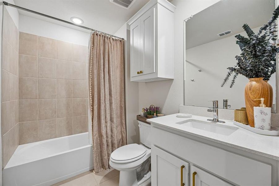 Furnished interior view inside a new home in , Little Elm (Image 24).