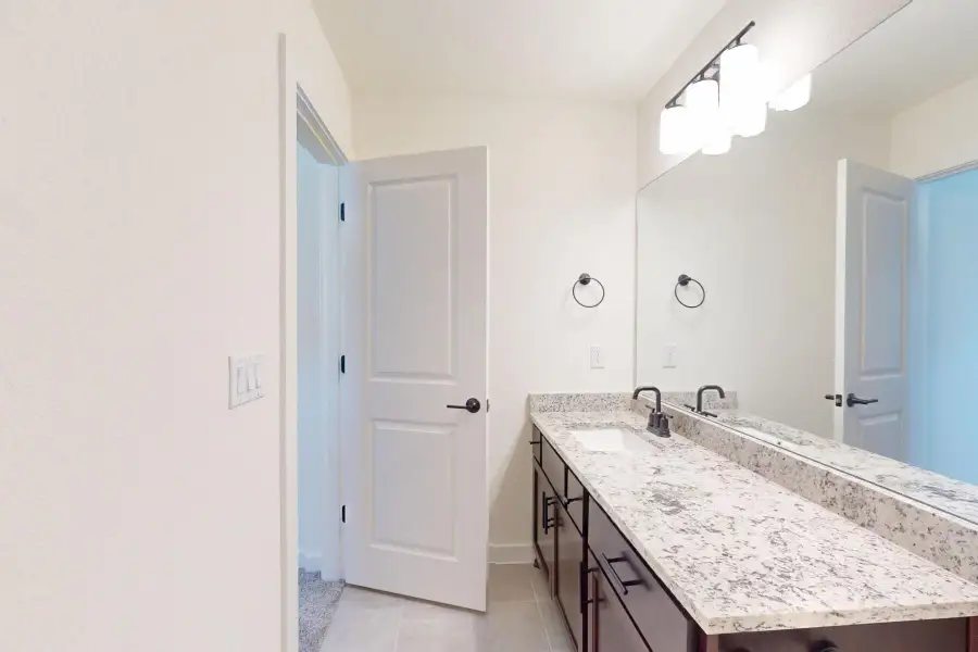 Furnished interior view inside a new home in Edgewood, Leander (Image 8).
