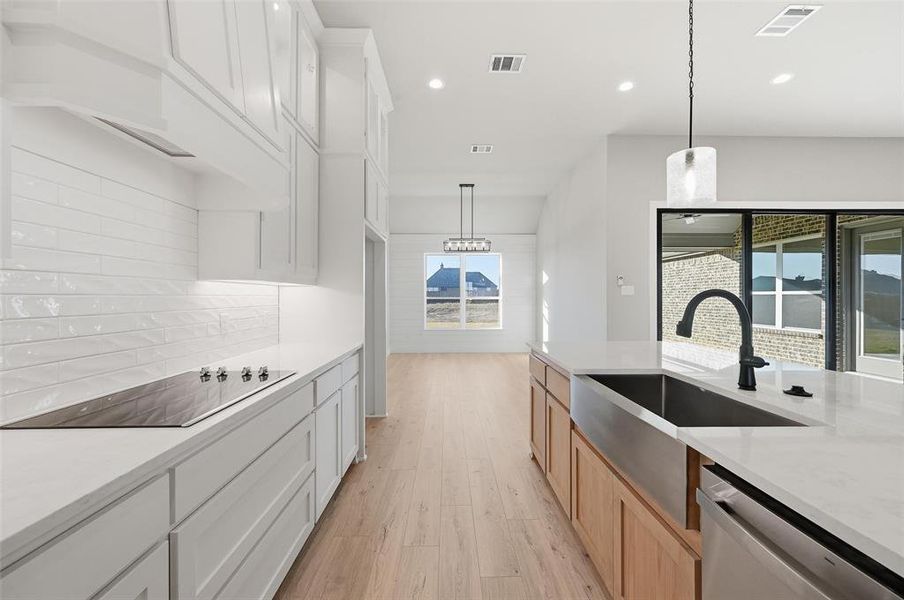 Furnished interior view inside a new home in Coyote Crossing, Godley (Image 15).