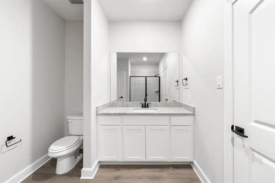 Furnished interior view inside a new home in Southaven, Hutchins (Image 4).