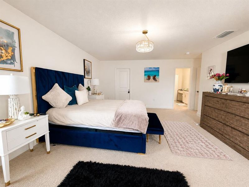 Furnished interior view inside a new home in , Clermont (Image 15).