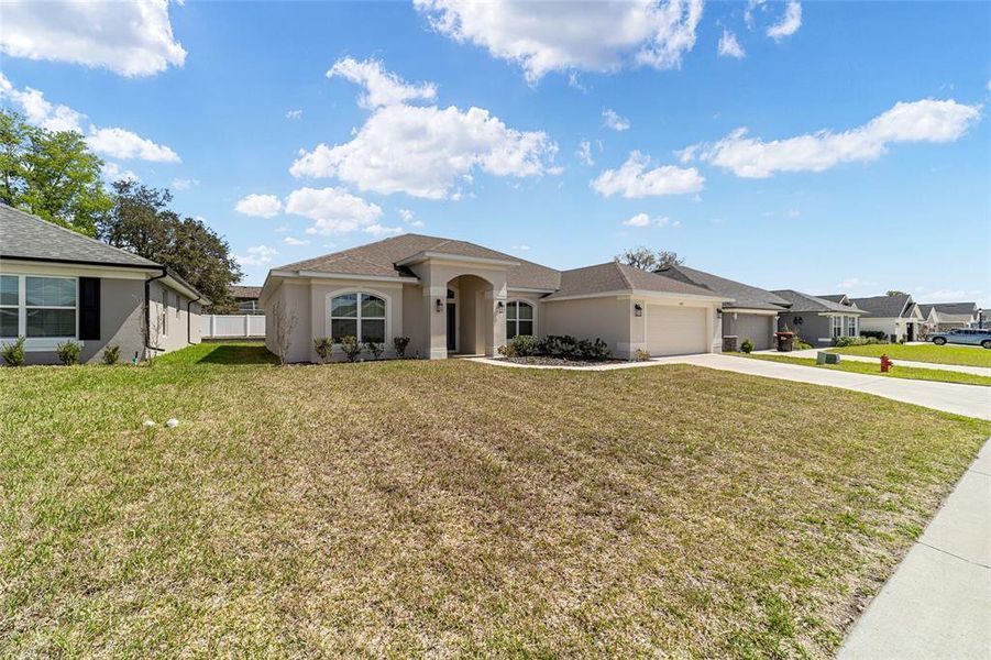 Image 73 of a home in Brookhaven.
