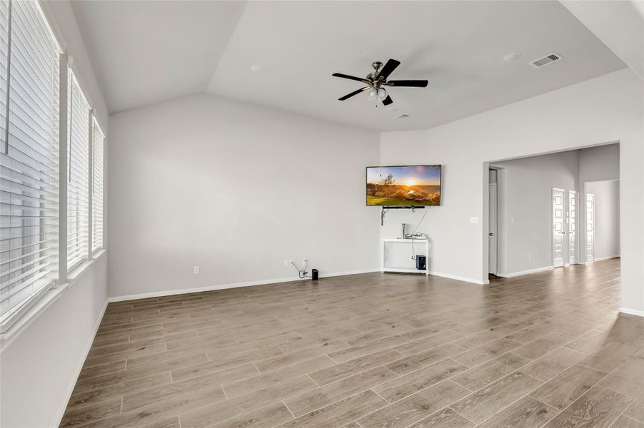 Spacious, unfurnished interior of a new home in , Baytown (Image 25). Spacious, unfurnished interior of a new home in , Baytown (Image 25).