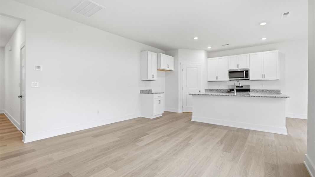 Spacious, unfurnished interior of a new home in Price's Point, Knoxville (Image 19). Spacious, unfurnished interior of a new home in Price's Point, Knoxville (Image 19).