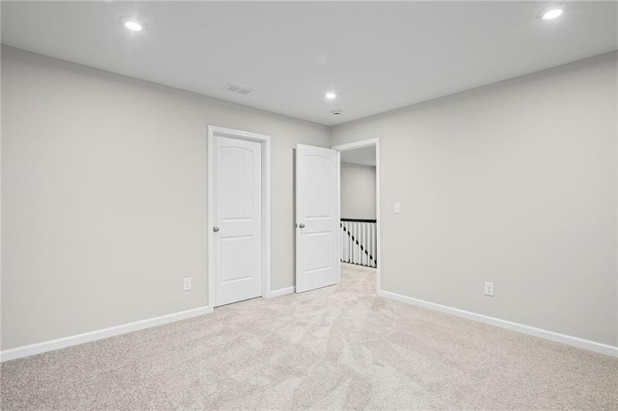 Spacious, unfurnished interior of a new home in Sage Woods, Dallas (Image 35).