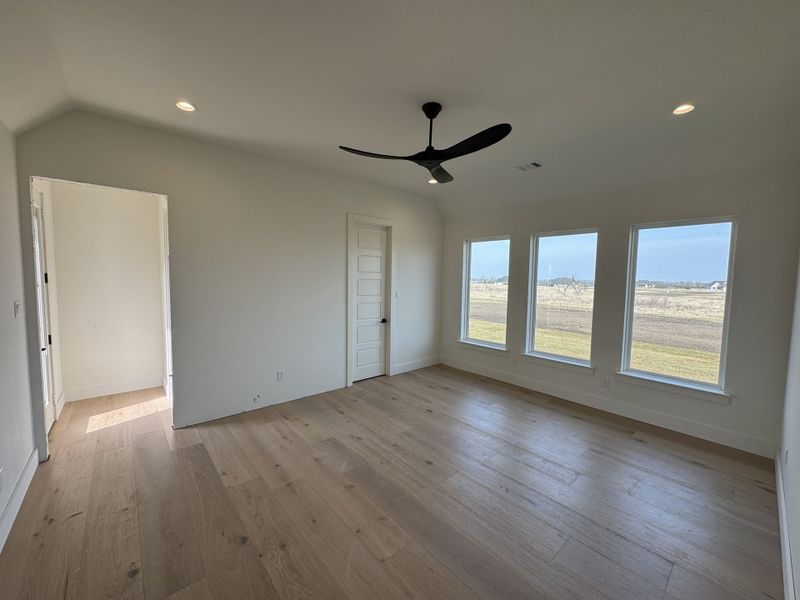 Spacious, unfurnished interior of a new home in Summit Ranch, Aledo (Image 16). Spacious, unfurnished interior of a new home in Summit Ranch, Aledo (Image 16).