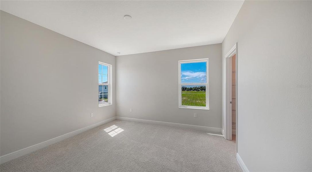 Spacious, unfurnished interior of a new home in Canoe Creek, Parrish (Image 41).