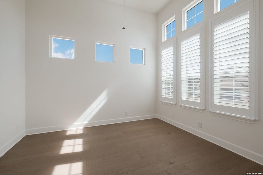 Spacious, unfurnished interior of a new home in , Boerne (Image 22).