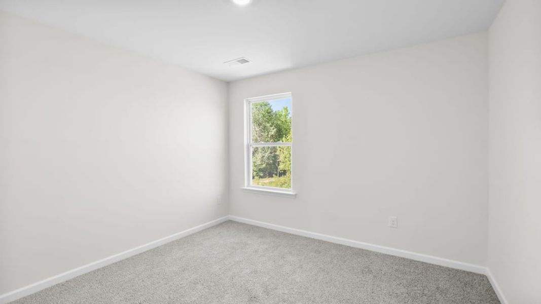 Spacious, unfurnished interior of a new home in Durbin Meadows, Fountain Inn (Image 27).