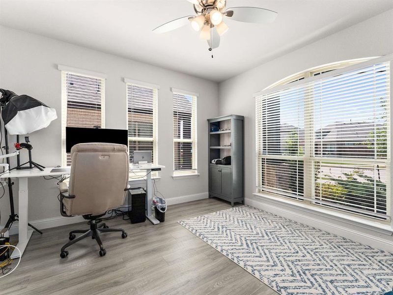 Furnished interior view inside a new home in Emerald Vista, Wylie (Image 7). Furnished interior view inside a new home in Emerald Vista, Wylie (Image 7).