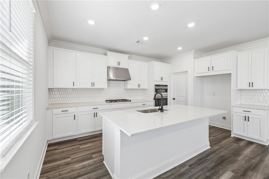 Furnished interior view inside a new home in Auburn Glen, Dacula (Image 8).