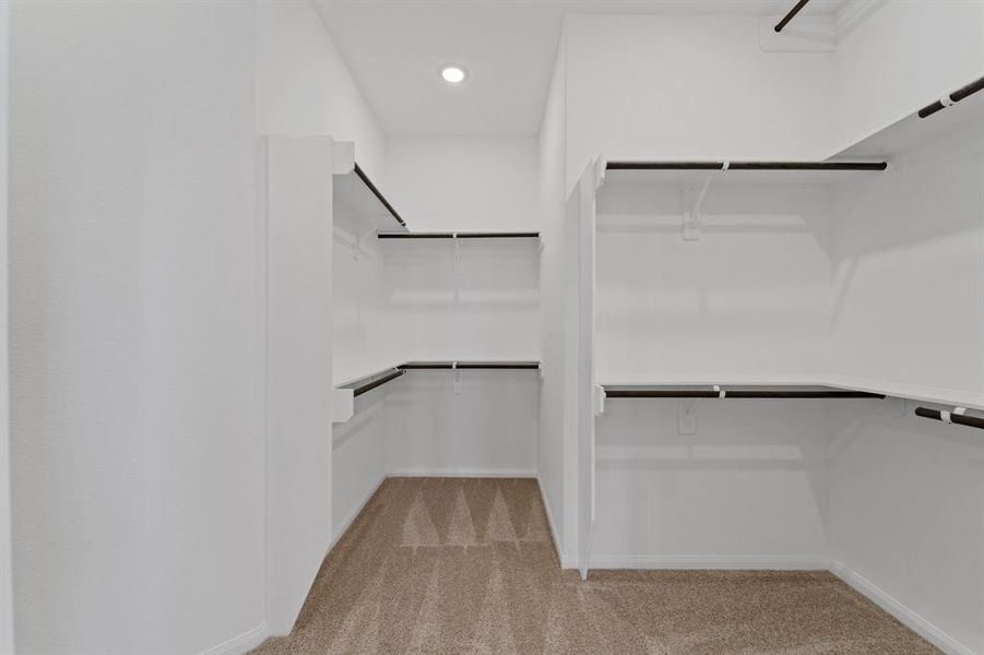 Furnished interior view inside a new home in Valencia 60', Manvel (Image 12).