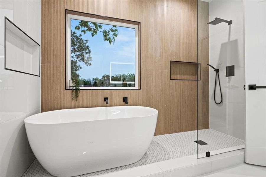 Furnished interior view inside a new home in , Dallas (Image 16).