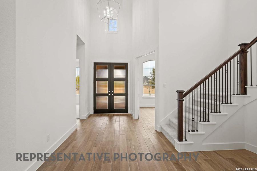 Spacious, unfurnished interior of a new home in Mayfair, New Braunfels (Image 20).