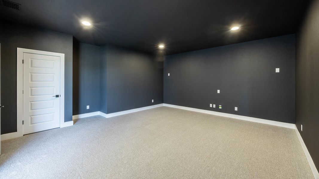 Spacious, unfurnished interior of a new home in Nolina, Georgetown (Image 9).