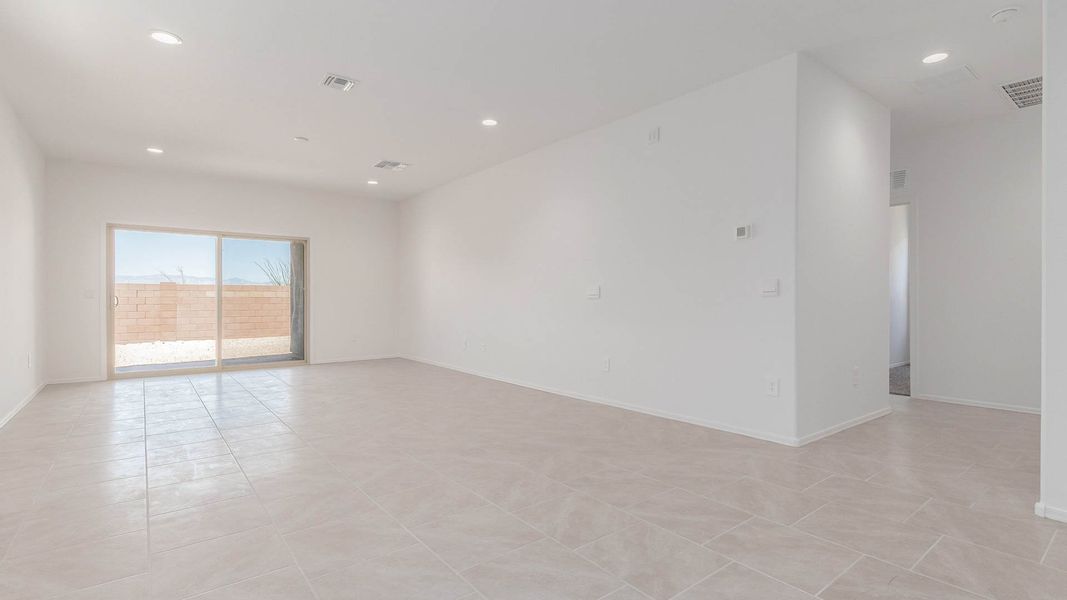 Spacious, unfurnished interior of a new home in The Oasis at Rocking K, Vail (Image 14). Spacious, unfurnished interior of a new home in The Oasis at Rocking K, Vail (Image 14).