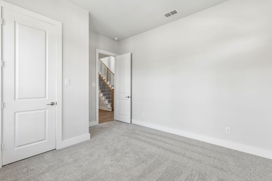 Spacious, unfurnished interior of a new home in Painted Tree Lakeside, McKinney (Image 24).