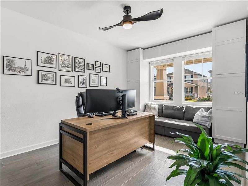 Furnished interior view inside a new home in , Orlando (Image 24).