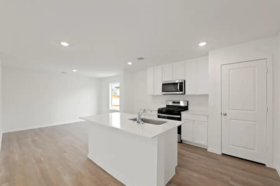 Furnished interior view inside a new home in Mill Creek, Magnolia (Image 3).