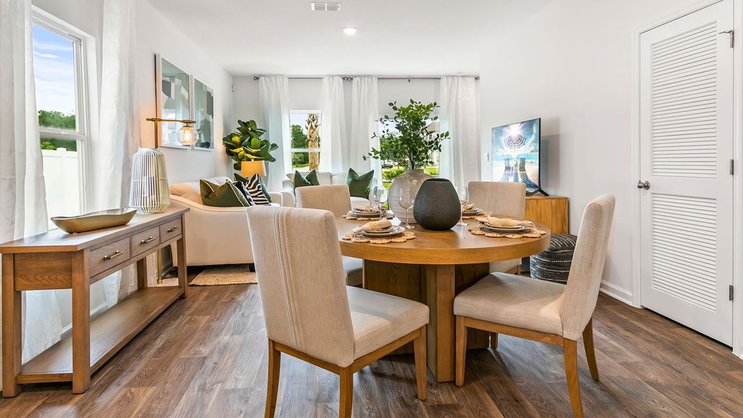 Furnished interior view inside a new home in Corsair, Middleburg (Image 4).