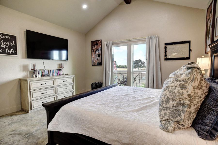 Furnished interior view inside a new home in , Waelder (Image 33).