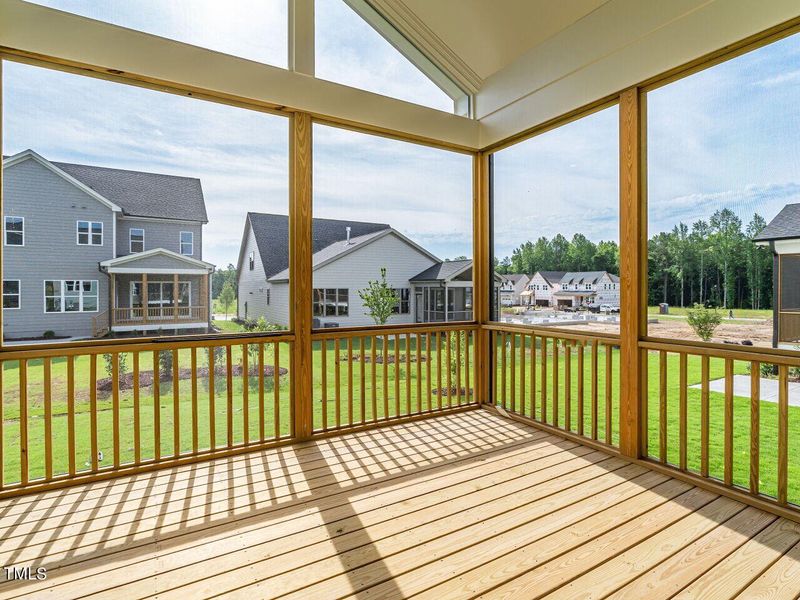 033-1280x960-screened-porch