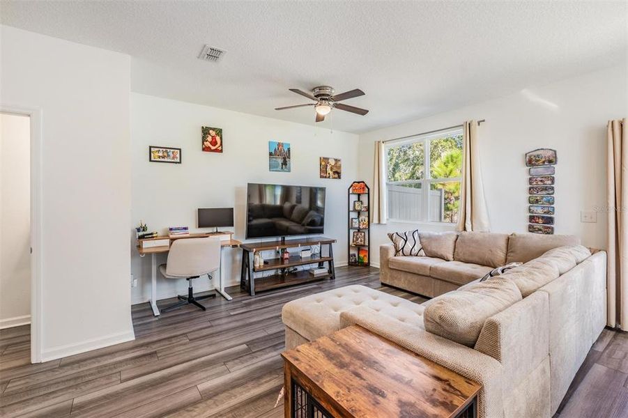 Furnished interior view inside a new home in Dug Creek, Gibsonton (Image 10). Furnished interior view inside a new home in Dug Creek, Gibsonton (Image 10).