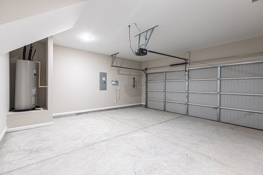 Representative unfurnished interior of a home built from the Dillon II by Great Southern Homes in Shady Grove, Conway (Image 47).