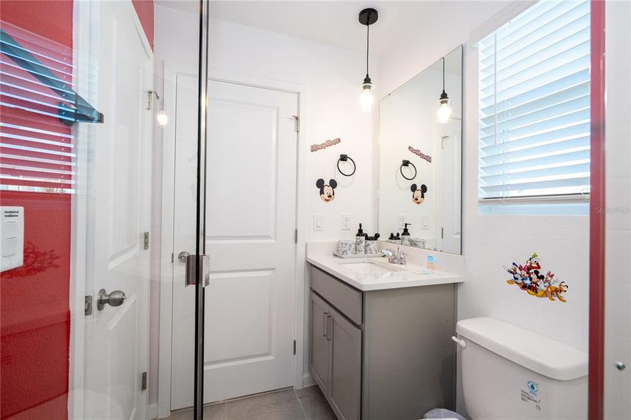 Furnished interior view inside a new home in , Kissimmee (Image 60).