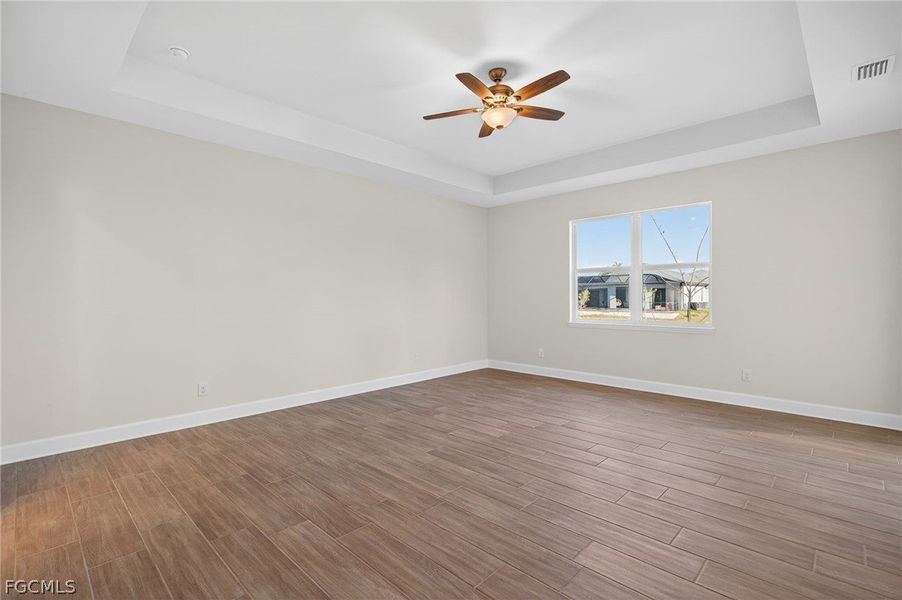 Spacious, unfurnished interior of a new home in Cape Coral, Cape Coral (Image 29). Spacious, unfurnished interior of a new home in Cape Coral, Cape Coral (Image 29).