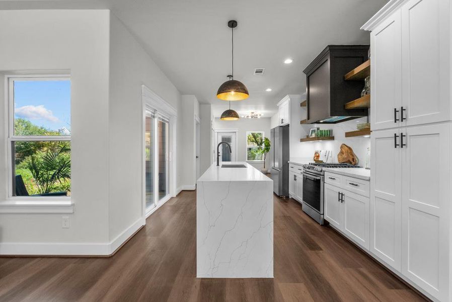 Furnished interior view inside a new home in , Dickinson (Image 21).