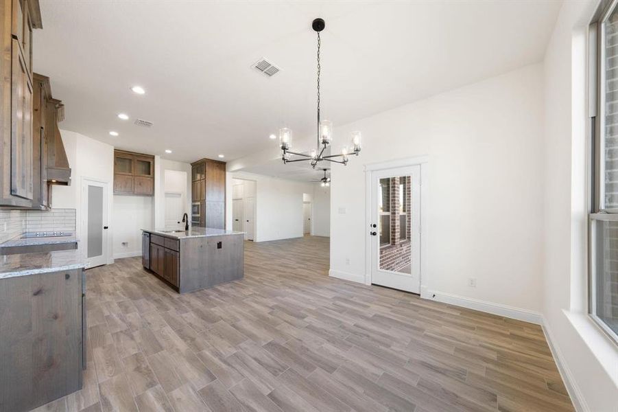 Spacious, unfurnished interior of a new home in , Waxahachie (Image 21).