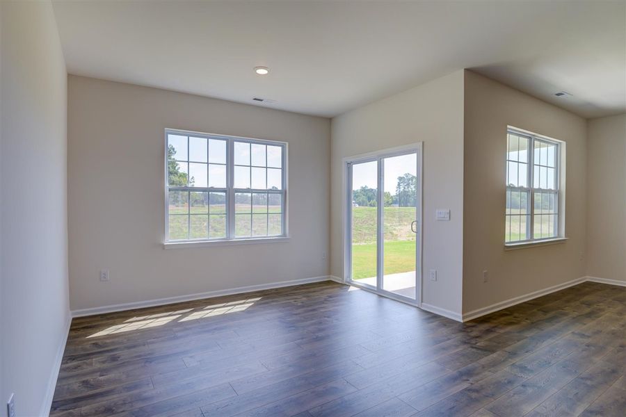 Representative unfurnished interior of a home built from the ARIA by D.R. Horton in West New Bern, New Bern (Image 22).