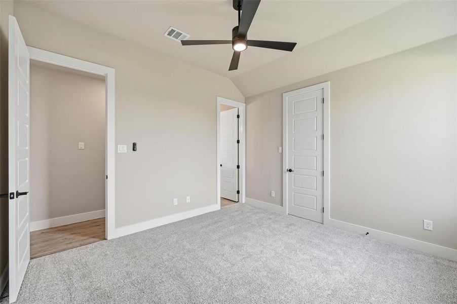 Spacious, unfurnished interior of a new home in Rocky Top Ranch, Reno (Image 32). Spacious, unfurnished interior of a new home in Rocky Top Ranch, Reno (Image 32).