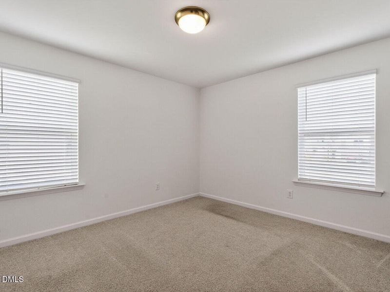 031-1280x960-bedroom