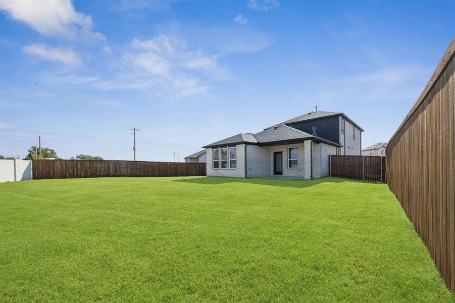 Exterior details and patio area of a home in Sicily, Princeton (Image 3).