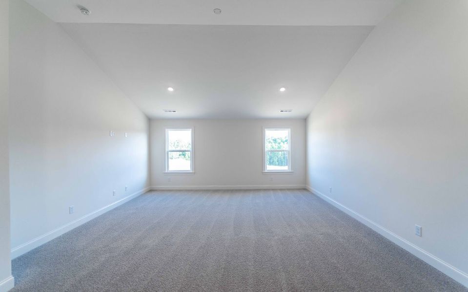 Spacious, unfurnished interior of a new home in Aden Woods, Fairview (Image 25).