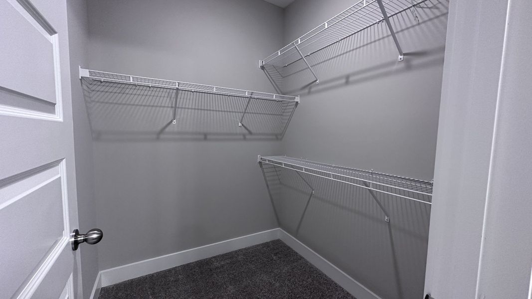 Spacious, unfurnished interior of a new home in Veterans Cove, Murfreesboro (Image 28).