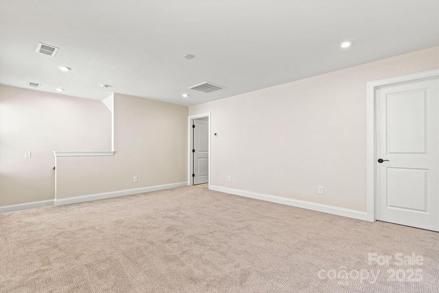 Spacious, unfurnished interior of a new home in , Charlotte (Image 31).
