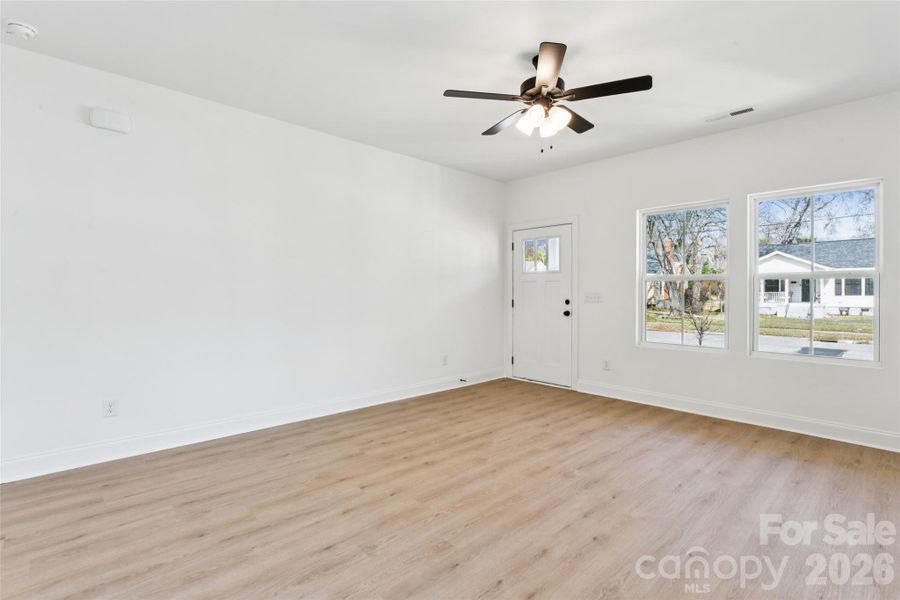 Spacious, unfurnished interior of a new home in , Rock Hill (Image 11).