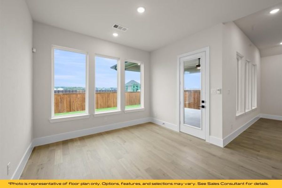 Representative unfurnished interior of a home built from the Vail by Stonefield Homes in Heath Golf and Yacht Club, Rockwall (Image 42).